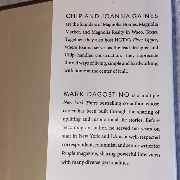 THE MAGNOLIA STORY Chip & Joanna Gaines w/ Mark Dagostino #1 NY Times Bestseller - Picture 10 of 10
